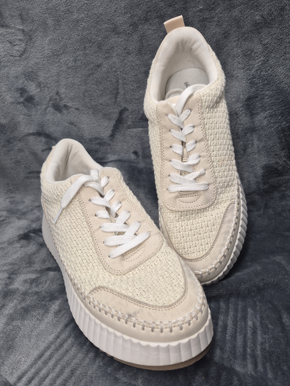 Women’s Universal Thread - Sneaker In A Woven Light Beige Platform Sz 12
